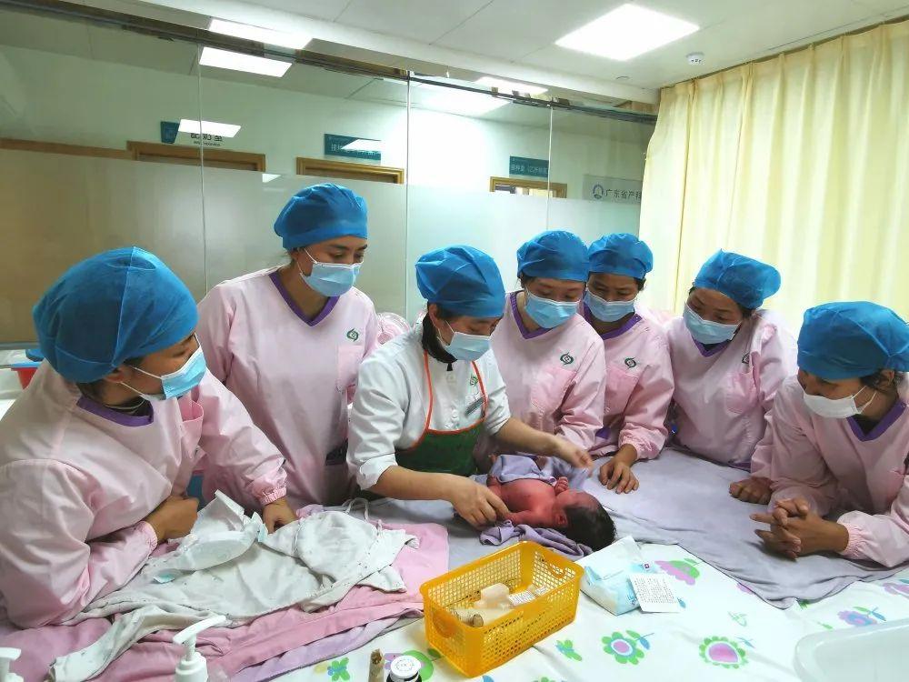 志丹县妇婴监护型护送